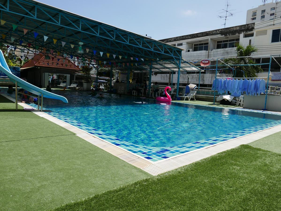 Ayi Home Bangkok Exterior photo