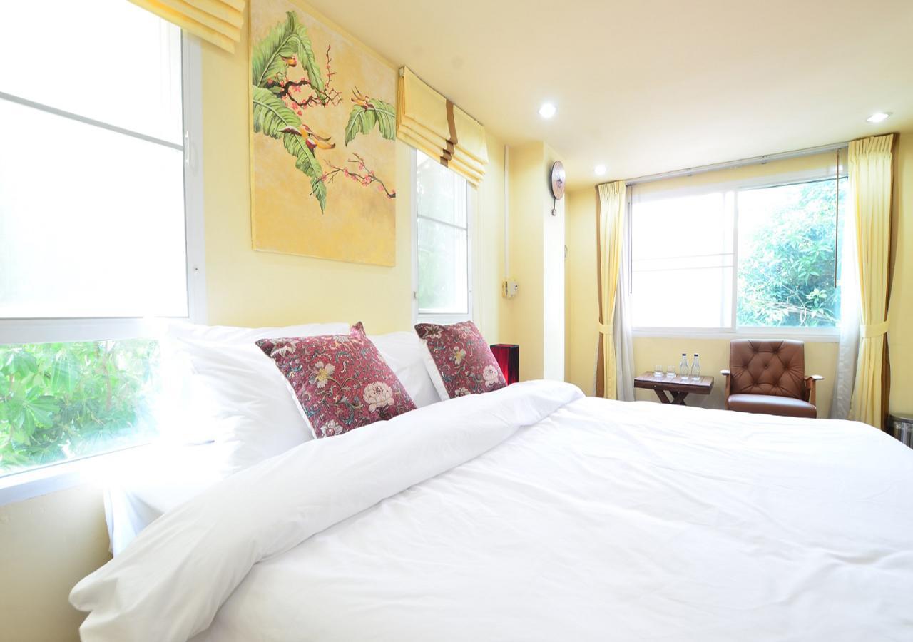 Ayi Home Bangkok Exterior photo